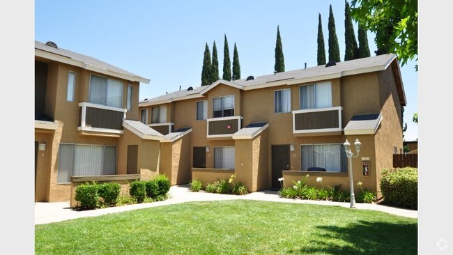 Building Photo - Greenfield Meadows Rental