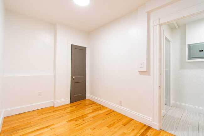 Photo - 91 Westland Ave Unidad 228