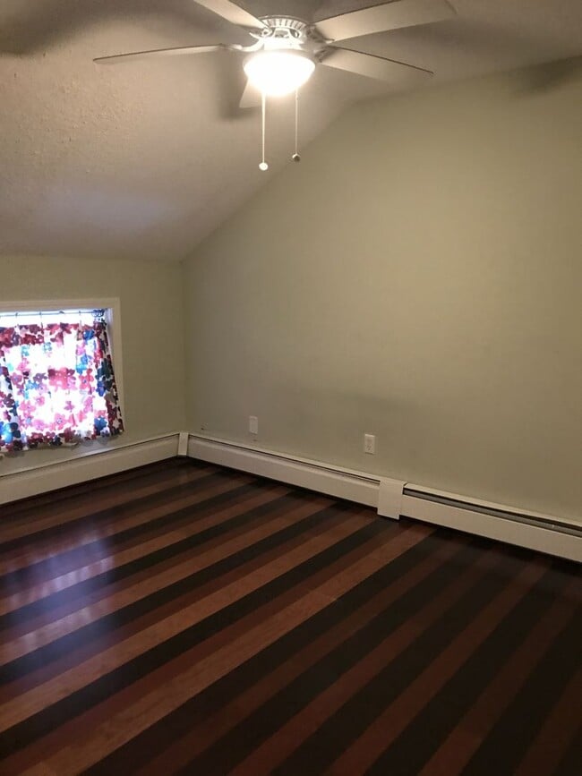 Building Photo - 30 Nash St Unit 2