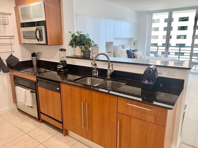 Photo - 335 S Biscayne Blvd