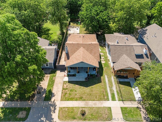 Photo - Charming 3 Bed, 2 Bath Bungalow Near Downtown Tulsa!