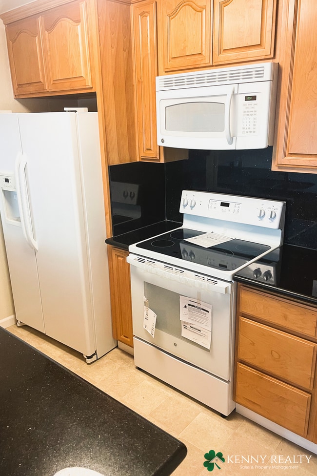 Photo - Top Floor One Bedroom - Easy Access to Garage Parking + Great Amenities