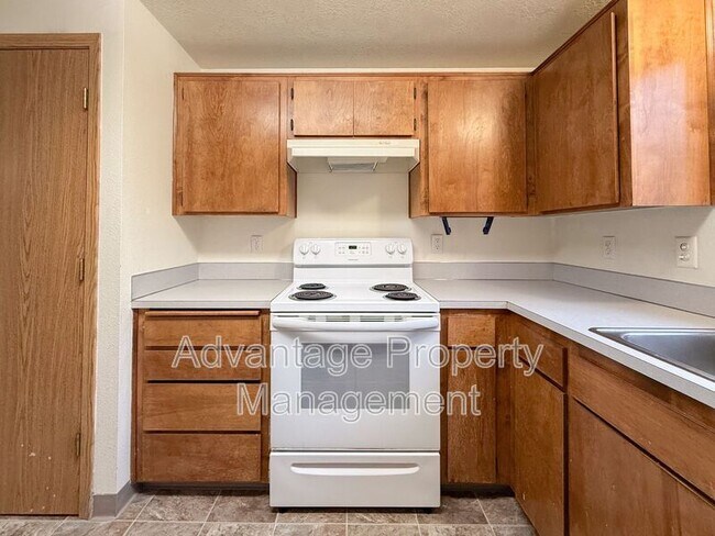 Photo - 240 S Monmouth Ave