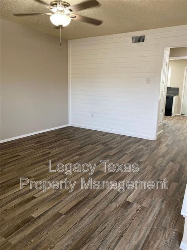 Photo - 1608 Sun Valley Dr