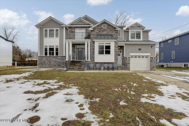 Photo - 475 Monmouth Pl