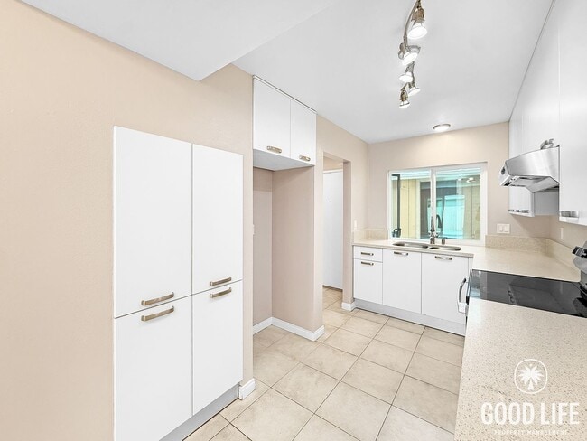 Building Photo - Charming Coastal 3BR Home in Encinitas – Prime Location!