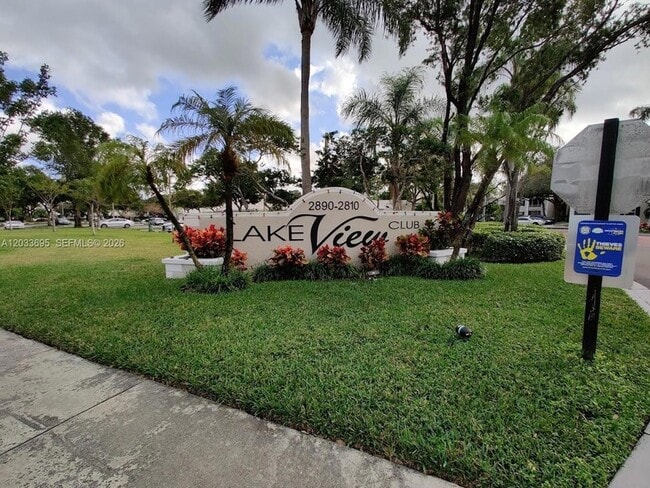 Building Photo - 2890 N Oakland Forest Dr Unit 111