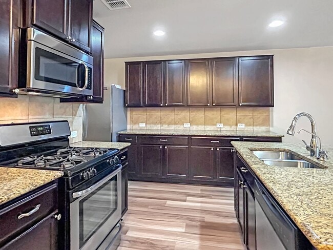 Photo - 5BR in Wildhorse | Great Layout + Greenbelt Views