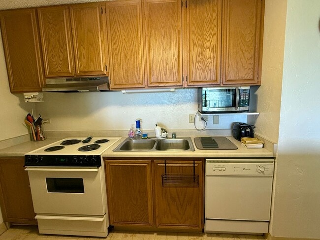 Photo - One Bedroom Condo in Downtown Kona