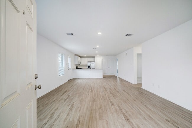 Photo - 8907 Estes Lks Dr