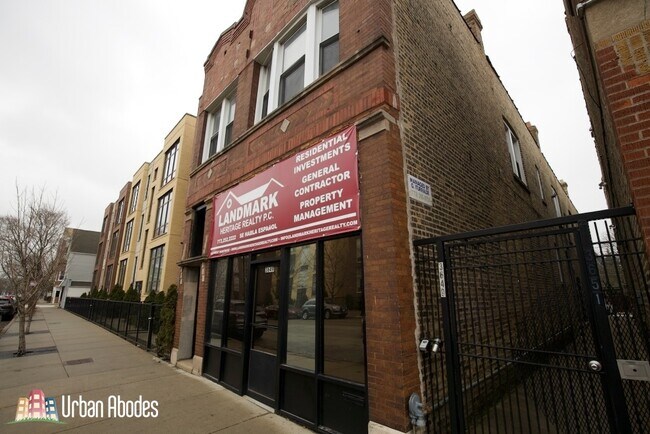 Photo - 3649 W Montrose Ave Unit 2F