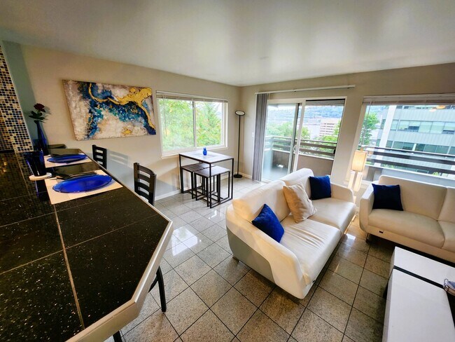 Photo - Furnished 2 bedroom Condo with view of Lake Union Unit 301