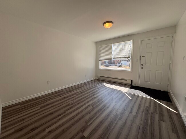 Photo - 1-57 Albert Street Cambridge Ontario N1r 3m9 Unité 1