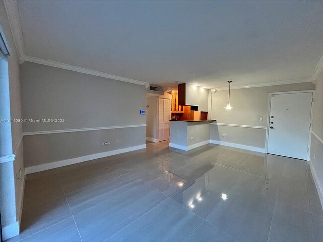 Building Photo - 7256 SW 94th Pl Unit A2 Rental