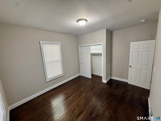 Photo - 414 Wood Ave