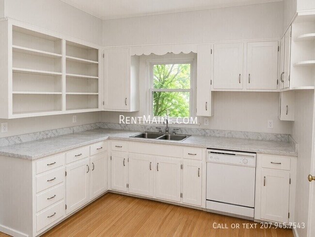 Photo - 8 Linden St