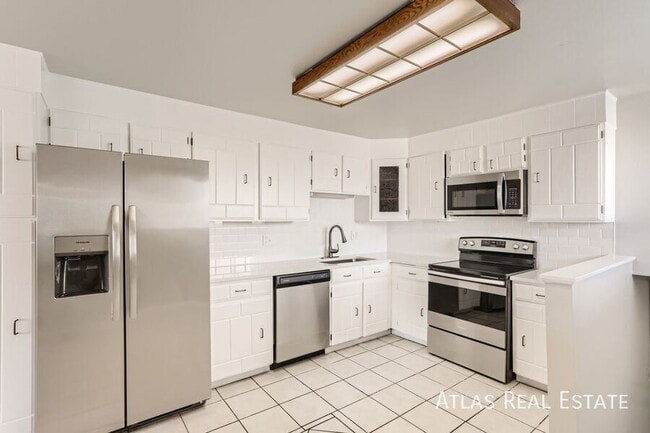Photo - 364 S Peoria Cir