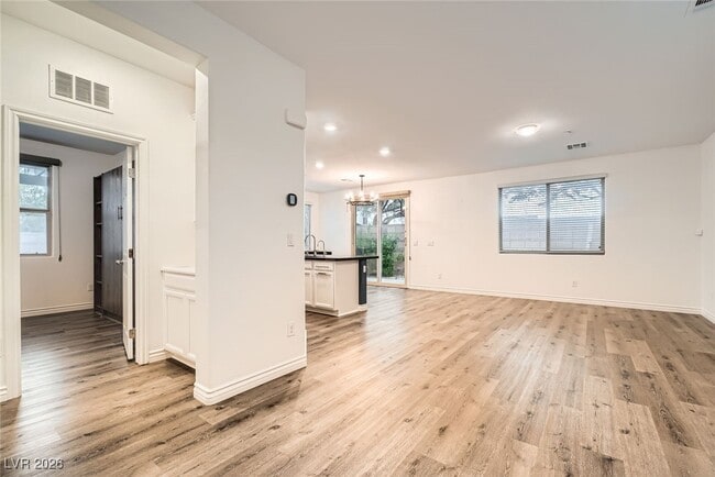 Photo - 1009 Bluebell Brook St