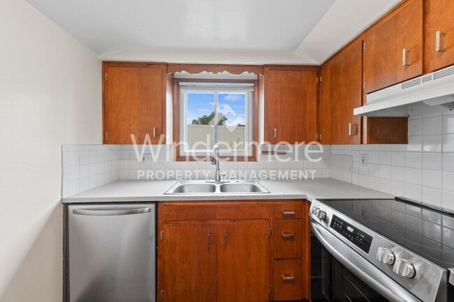 Photo - Freshly Updated 2 Bed 1 Bath Spokane Valley property with detached garage / Shop