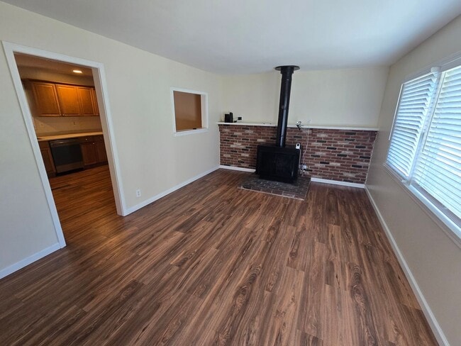 Photo - 118 Barclay Rd