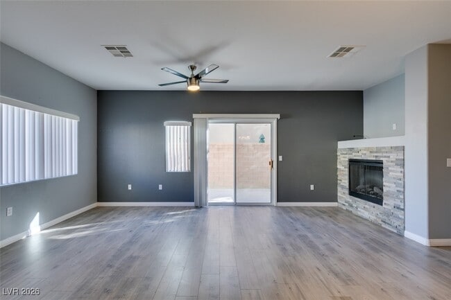 Photo - 6328 Desert Leaf St Unidad 101