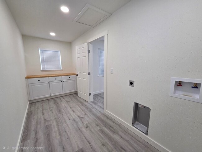 Photo - 1625 North St