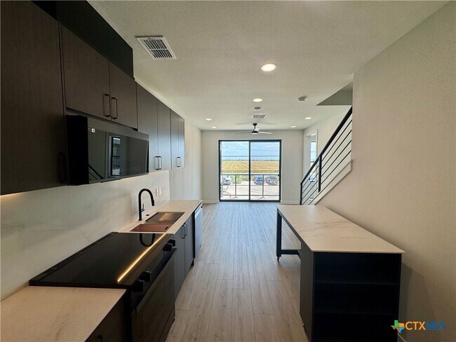 634 Central Pkwy Unit 1207