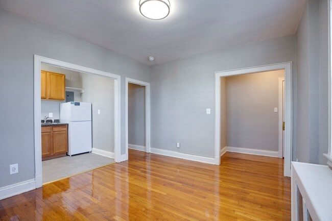 One-bedroom living and dining