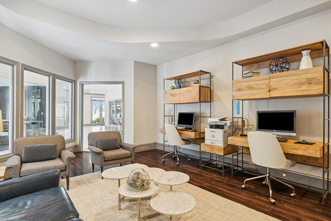 Business lounge with PCs, printer and coffee station