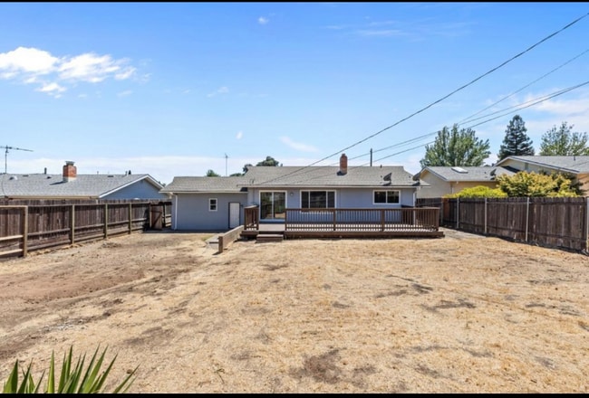 Photo - 118 Montrose Ct