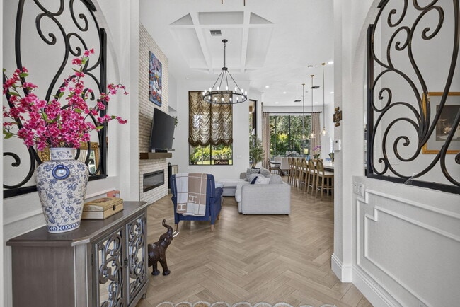 Photo - 10336 Trianon Pl