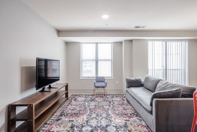 Building Photo - 121 E Freedom Way Rental