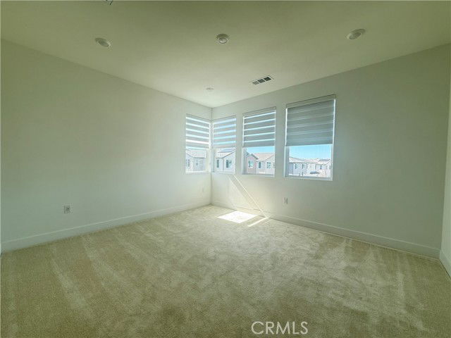 Photo - 301 Shoveler