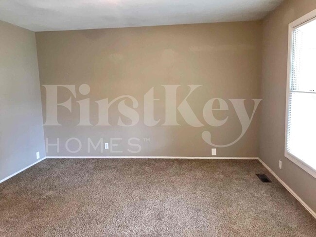 Photo - 1983 Greenheath Dr