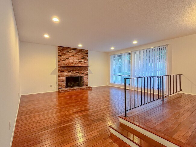 Photo - Charming 3bd/2bth Rambler in Tam o'Shanter...