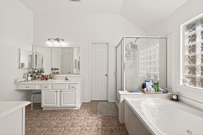 Photo - 7023 Westford Park Ln