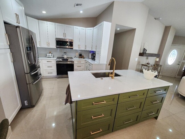 Photo - 3760 NW 19th St