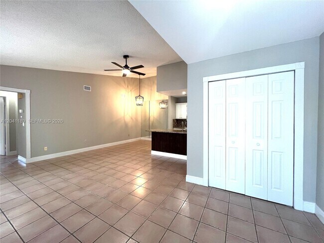 Photo - 1077 Goldenrod Rd