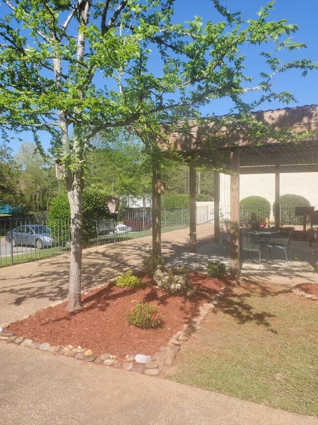 Forest Royale Apartments