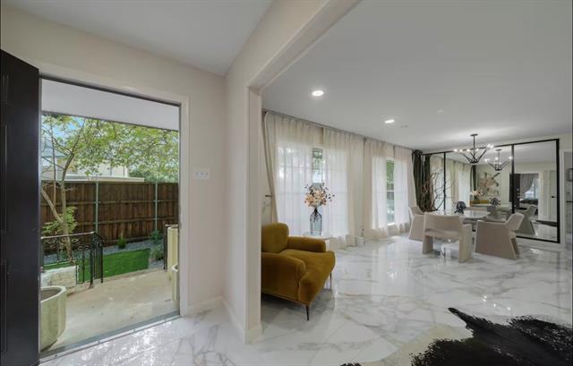 Photo - 9003 Villa Park Cir