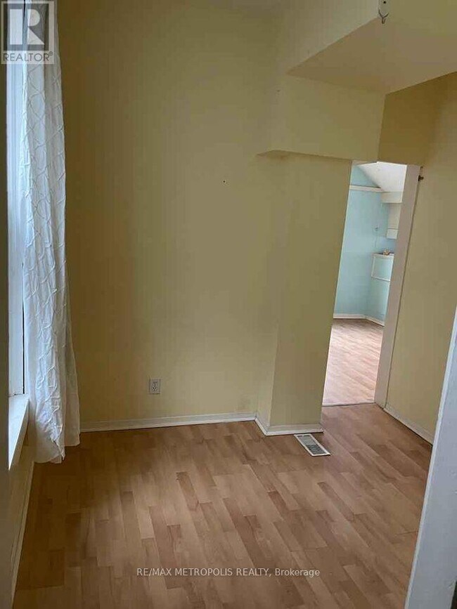 Photo - 29 St Andrew St Unit 2