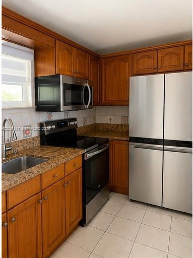 Building Photo - 10300 Coral Wy Unit C25