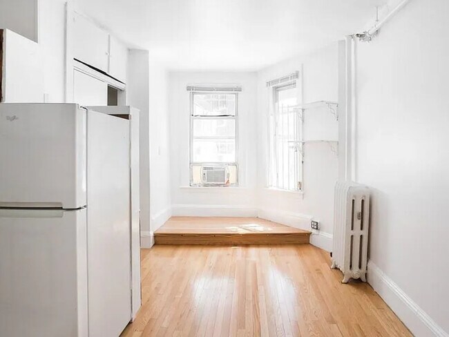 110 Dartmouth St Unit 4