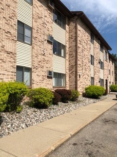 Crestwood Apartments