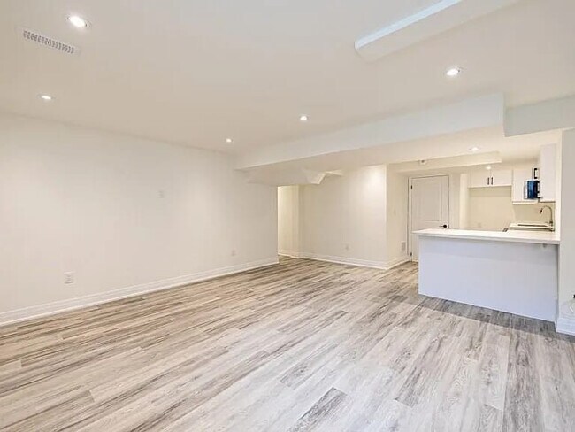 Photo - 32 Conchita St