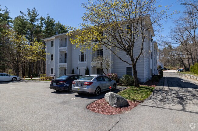 28 James St Milford, NH - Stoney Creek Condominiums