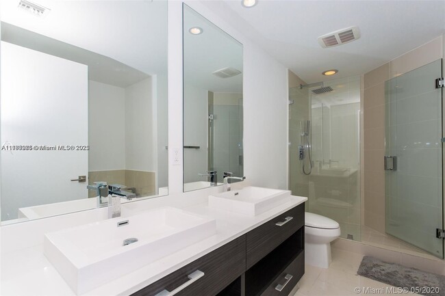 Photo - 55 SW 9th St Condo Unit 2903