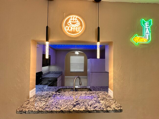 Photo - 4302 Santa Barbara Blvd Unidad 14