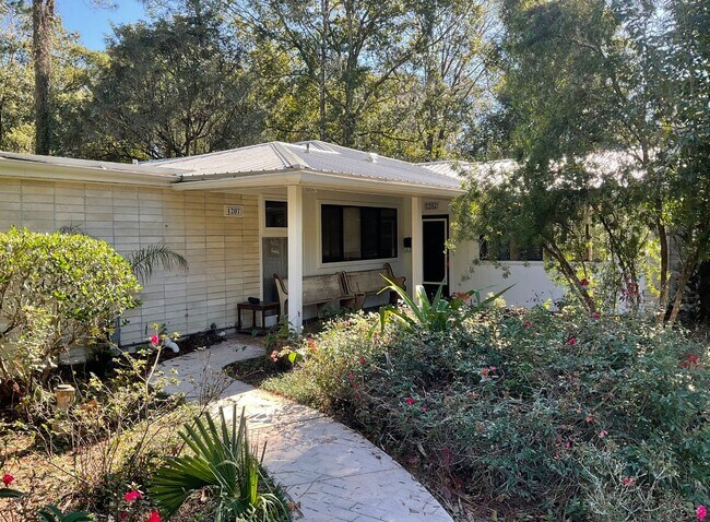 3 Bed/ 3 bath Home in Duckpond - 3 Bed/ 3 bath Home in Duckpond