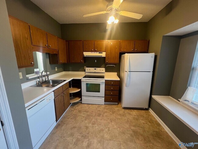 Photo - 111 Bentworth Ln